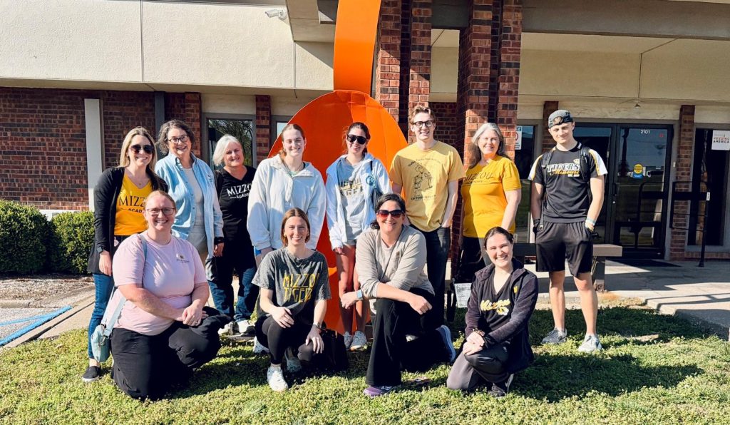 Group photo of volunteers.